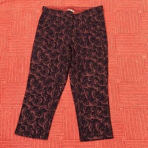 Women’s capri length size small 90% cotton exercise leggings